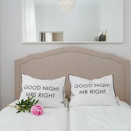 Appartamento Sensual Luxury Private Jacuzzi&sauna For Couples Poznań