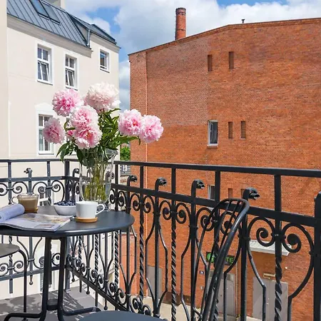 Old Town Spa Suite Private Jacuzzi & Sauna For Couples